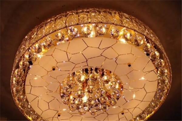 陽(yáng)光富源燈飾