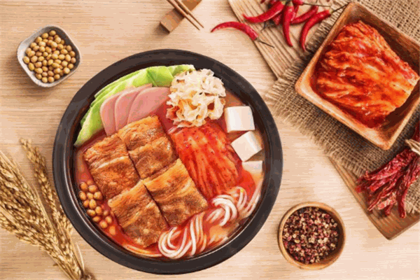 兩點(diǎn)一線米線