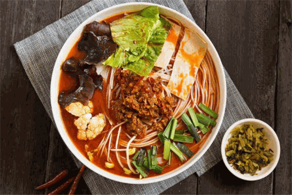 兩點(diǎn)一線米線