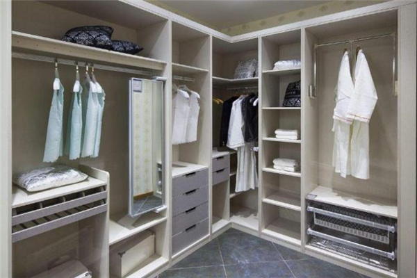 勞卡整體衣柜家具