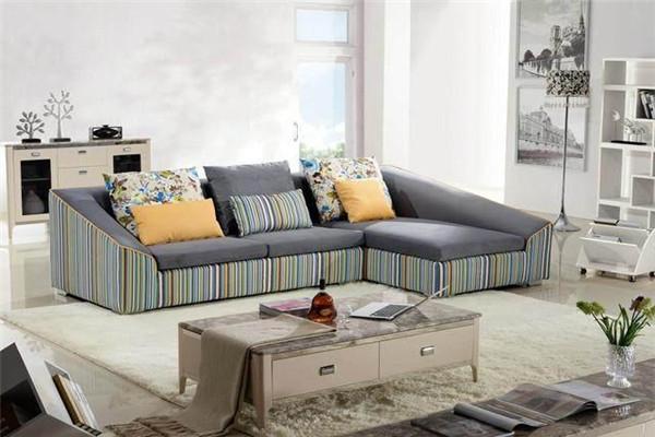 得一布藝沙發(fā)