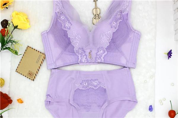 伊薇兒內(nèi)衣