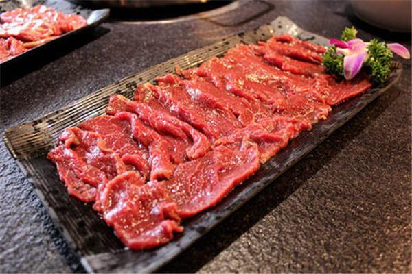 蒸潮?；疱? /><p>全球采購 天天空運(yùn) 提高/增加新鮮</p><p>食材選擇 為了讓消費(fèi)者能夠享受新鮮、優(yōu)質(zhì)、美味、平價(jià)的海鮮美食，餐廳自建采購渠道、自建物流配送中心，原產(chǎn)地自供，每日空運(yùn)配送，讓你品味“看得見的新鮮”。</p><img src=