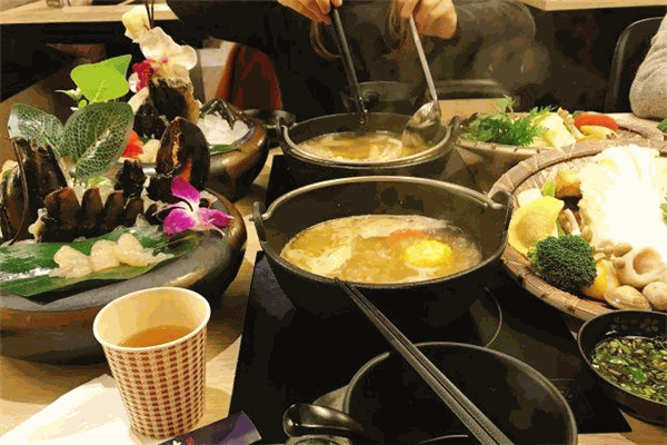 筑間幸福鍋物火鍋