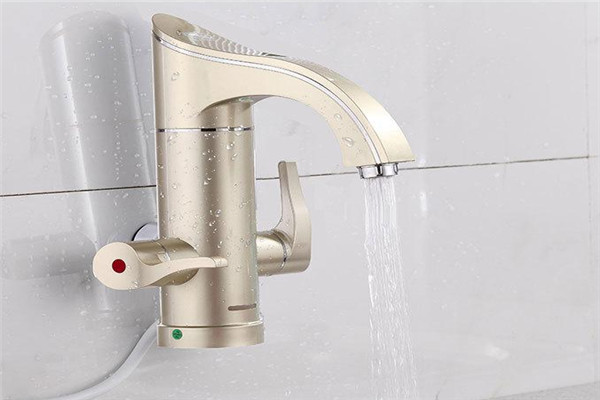精科電熱水龍頭