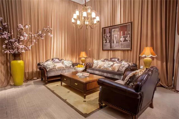 領(lǐng)銜世家家具