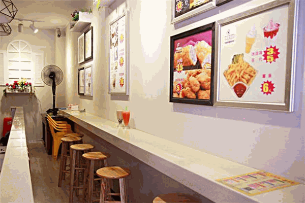 致愛利絲奶茶店