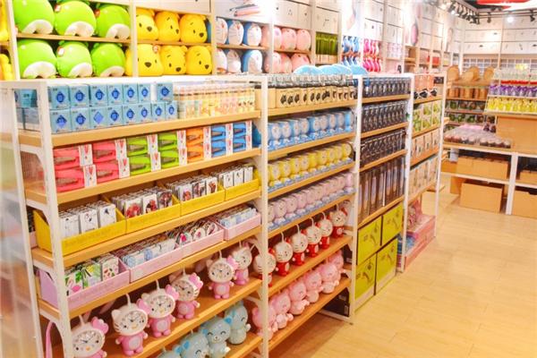 名堂小鎮(zhèn)潮品店