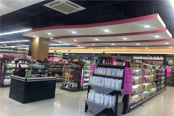 名堂小鎮(zhèn)潮品店