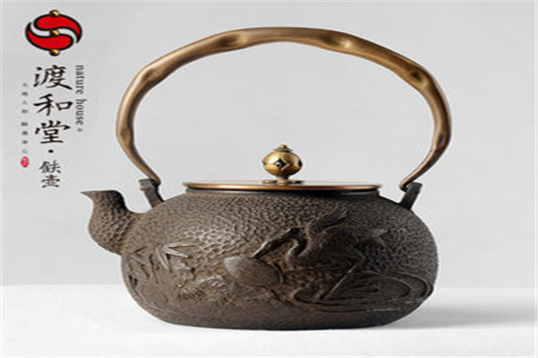 渡和堂鐵壺