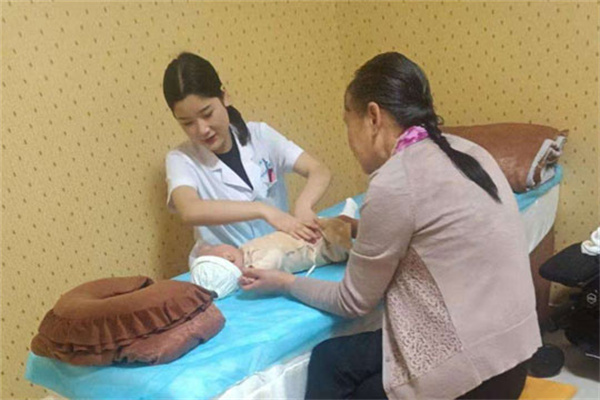 新中一小兒推拿