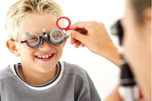 陳學(xué)東視力恢復(fù)