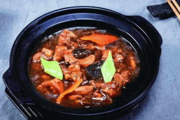 葉子黃燜雞米飯