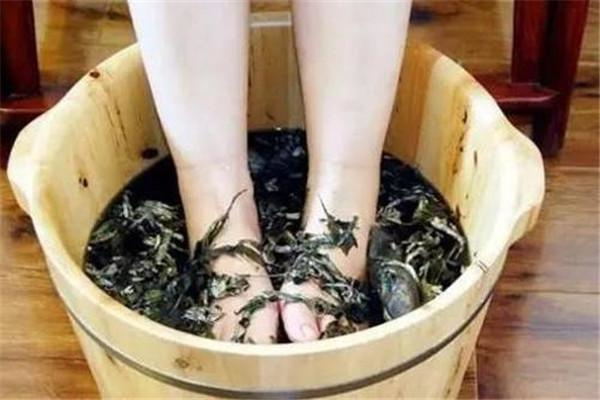 老苗醫(yī)泡腳