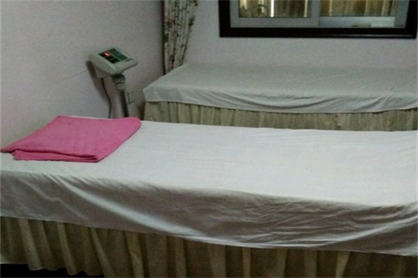 經(jīng)絡點穴減肥