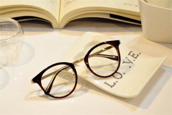 新視點(diǎn)眼鏡