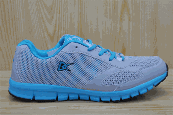 登翔運(yùn)動(dòng)鞋