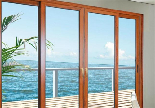 柏洛威木門(mén)