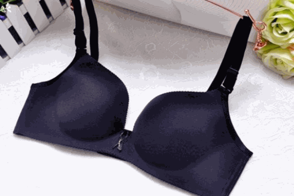 依時戀內(nèi)衣