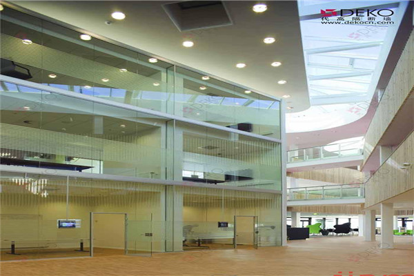 丹麥代高隔斷墻