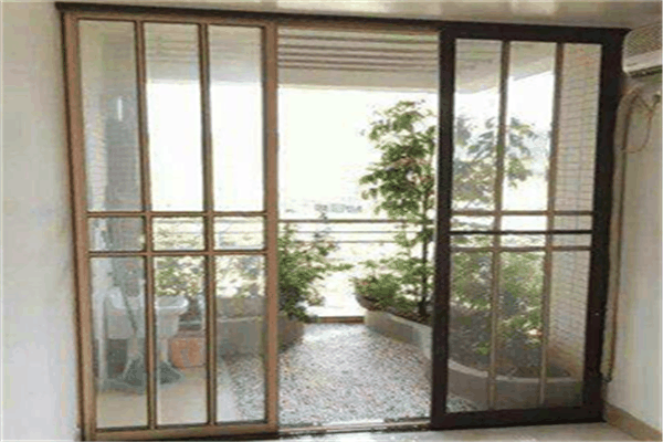 哈佛世家門(mén)窗