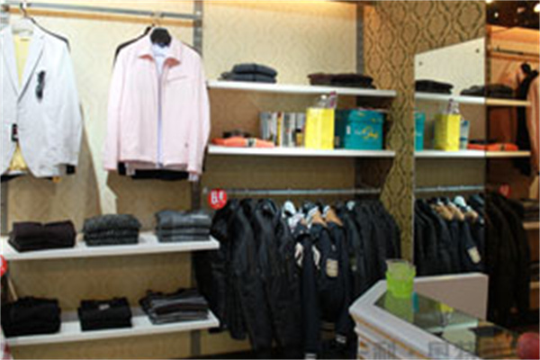 ?？ɡW特萊斯男裝