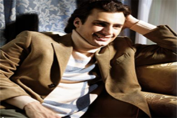 藍(lán)天龍男裝