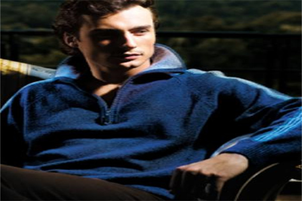 藍(lán)天龍男裝