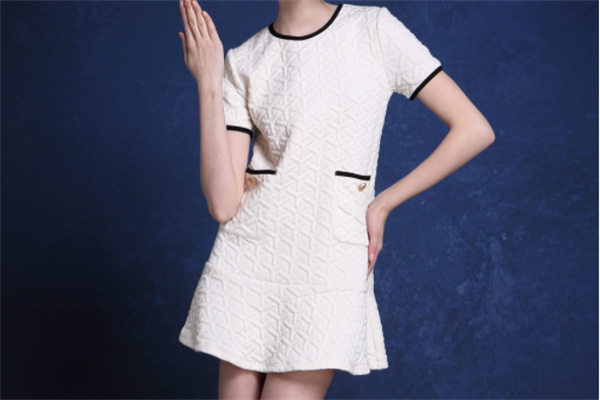 小唯原創(chuàng)女裝