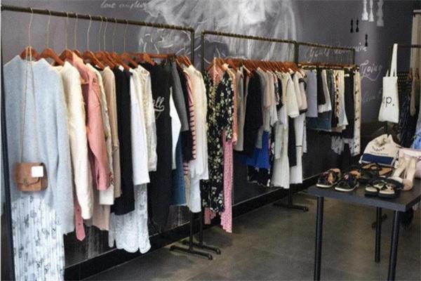 夢(mèng)麗雅女裝