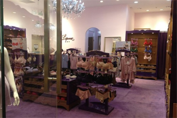 依時(shí)戀內(nèi)衣