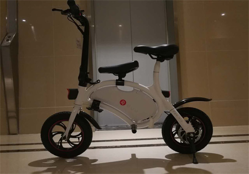 飛輪威爾電動(dòng)獨(dú)輪車