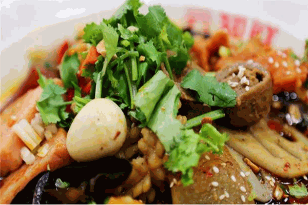 百冒居骨湯冒菜