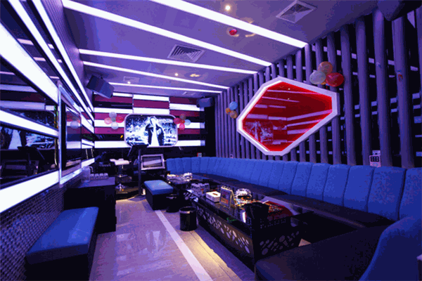 現(xiàn)代元素KTV