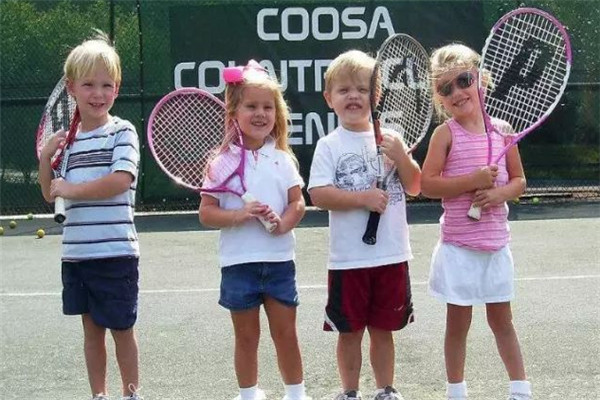 小熊童年運(yùn)動館