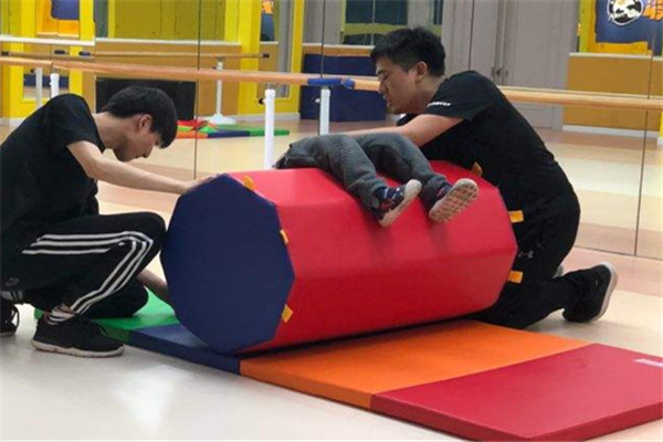 能量學(xué)院青少兒運(yùn)動(dòng)館