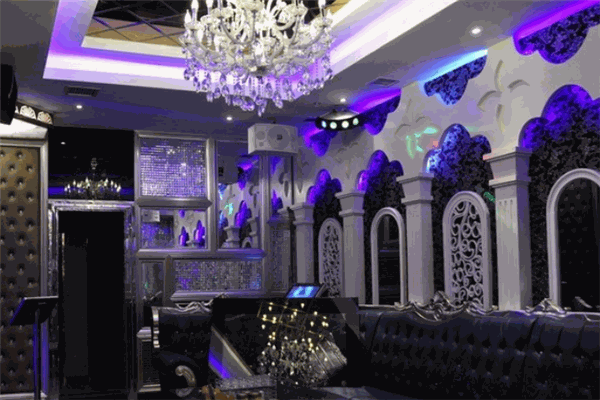 水調(diào)歌頭KTV