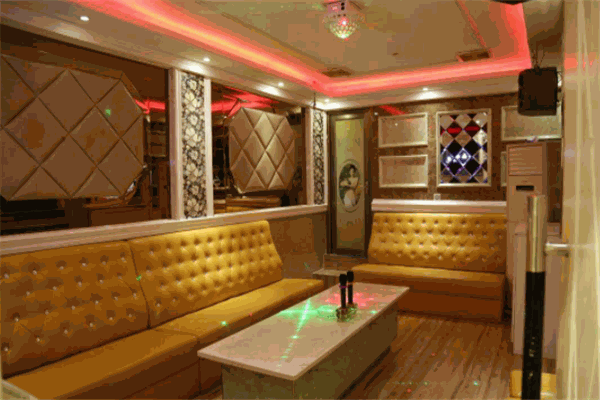 名人歡樂時光KTV