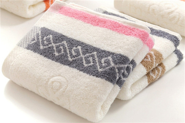 一雄毛浴巾