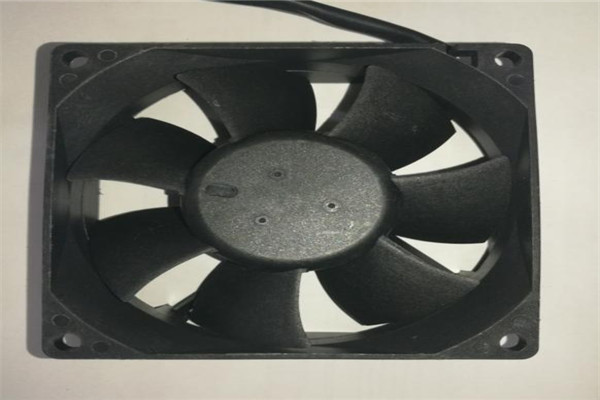 臺(tái)達(dá)風(fēng)扇