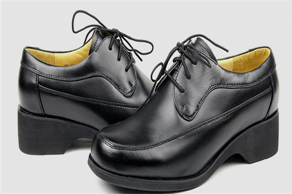強(qiáng)人皮鞋