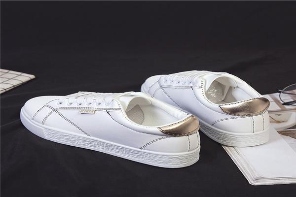 百麗鞋業(yè)品牌鞋