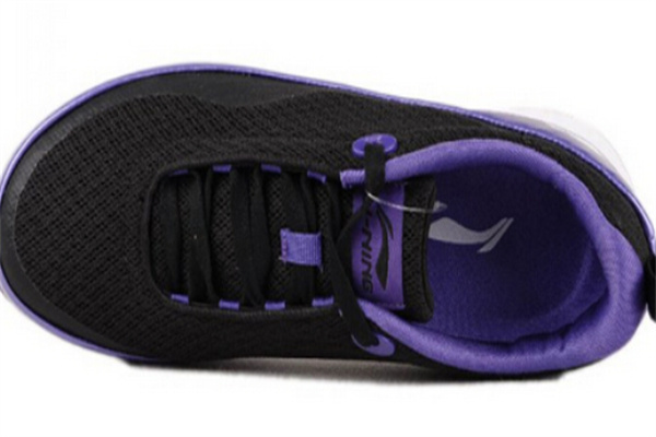 來克運(yùn)動(dòng)鞋