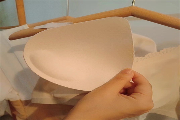 貝女夢內(nèi)衣