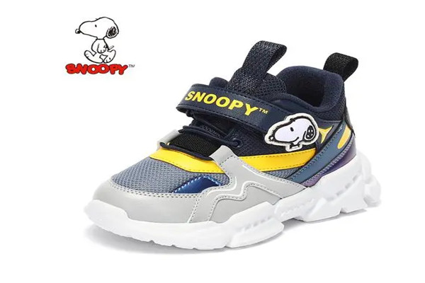 史努比童鞋