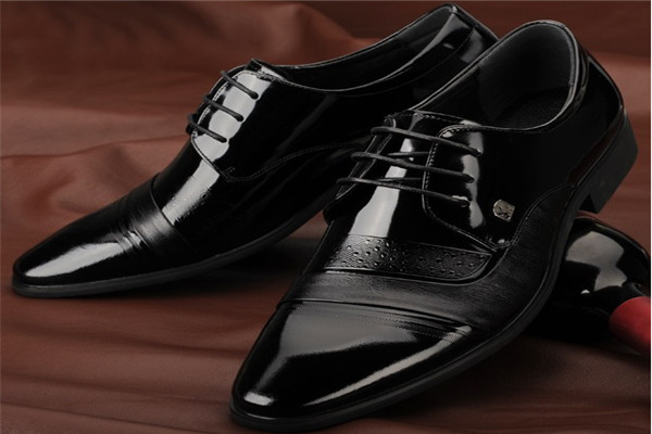 鴻潤(rùn)發(fā)皮鞋