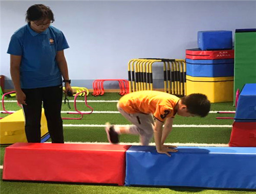 比力爵少兒運(yùn)動(dòng)館