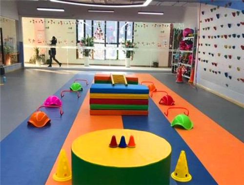 勵暢少兒體能館