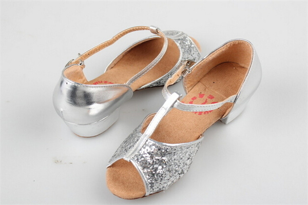 星童坊鞋業(yè)