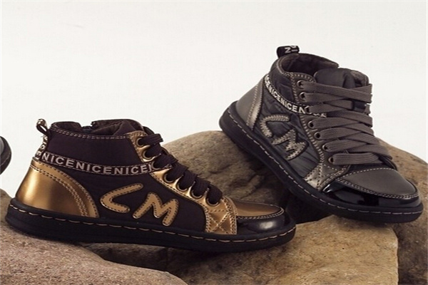 卡通嘉年華鞋業(yè)